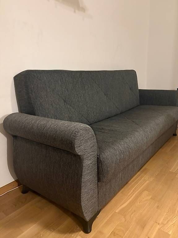 Divani: Dunkelgraues Sofa mit Schlaffunktion – Usato da Zürich venduto da ana_pn7k 1