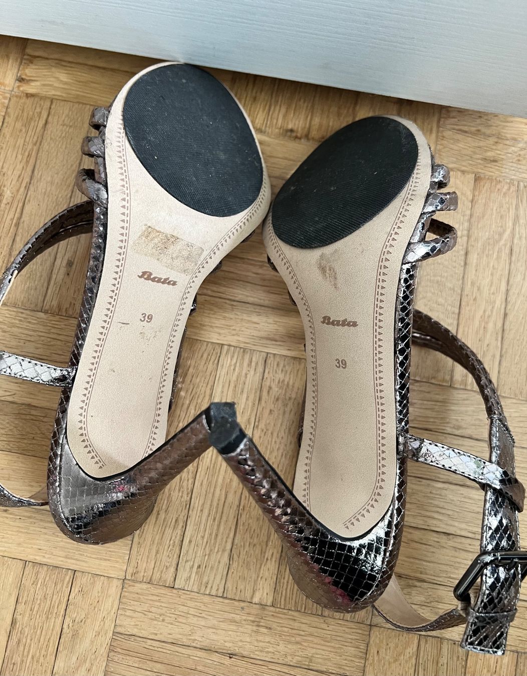 Damenschuhe: Bata Leder Sandalette / grösse 39 – Gebraucht aus Effretikon von YaMn 6