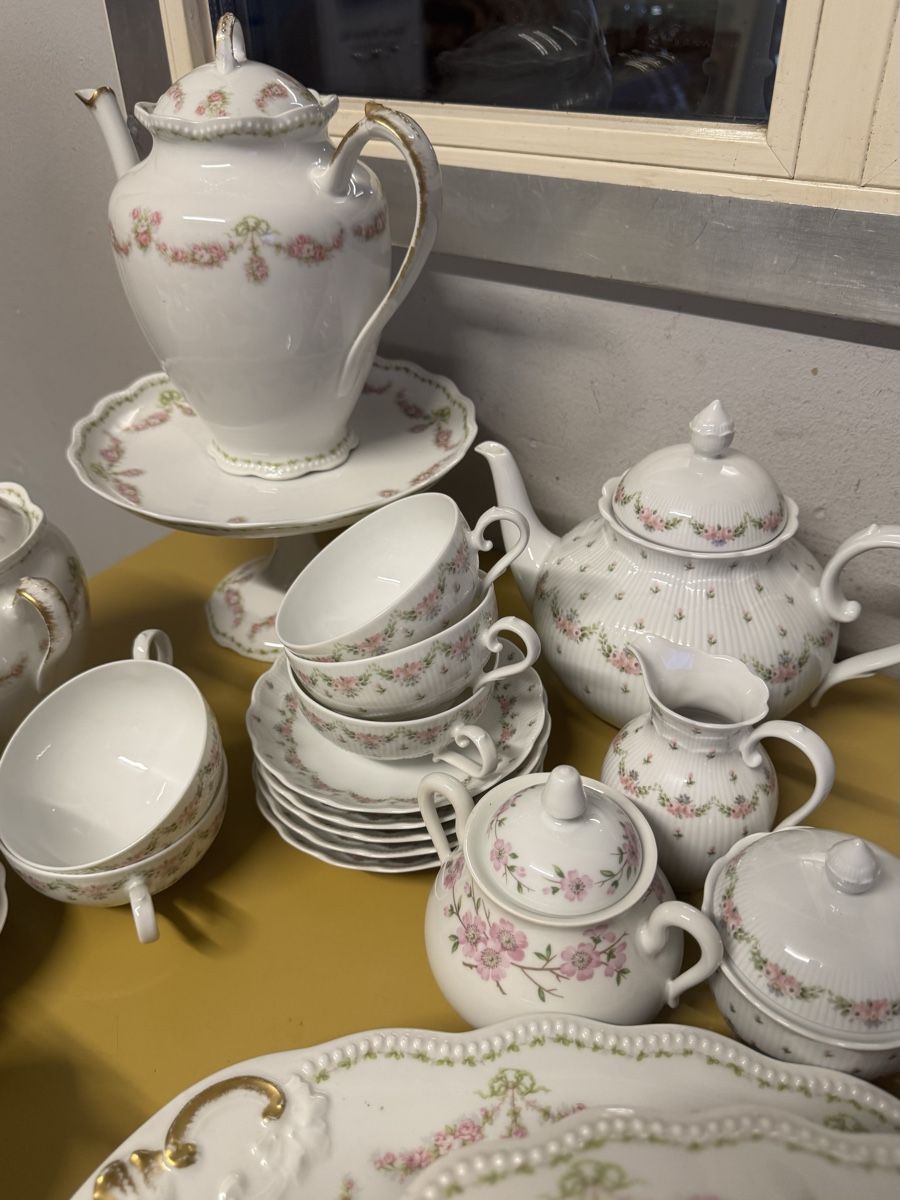 Set di piatti:  Limoges  Service  – Usato da Schlieren venduto da Freundlich02 6