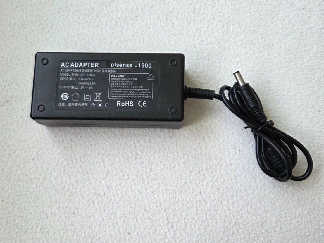 Firewall: PfSense J1900 Firewall Router mit 4 Ports – Usato da Steinhausen venduto da Gullypoint 4