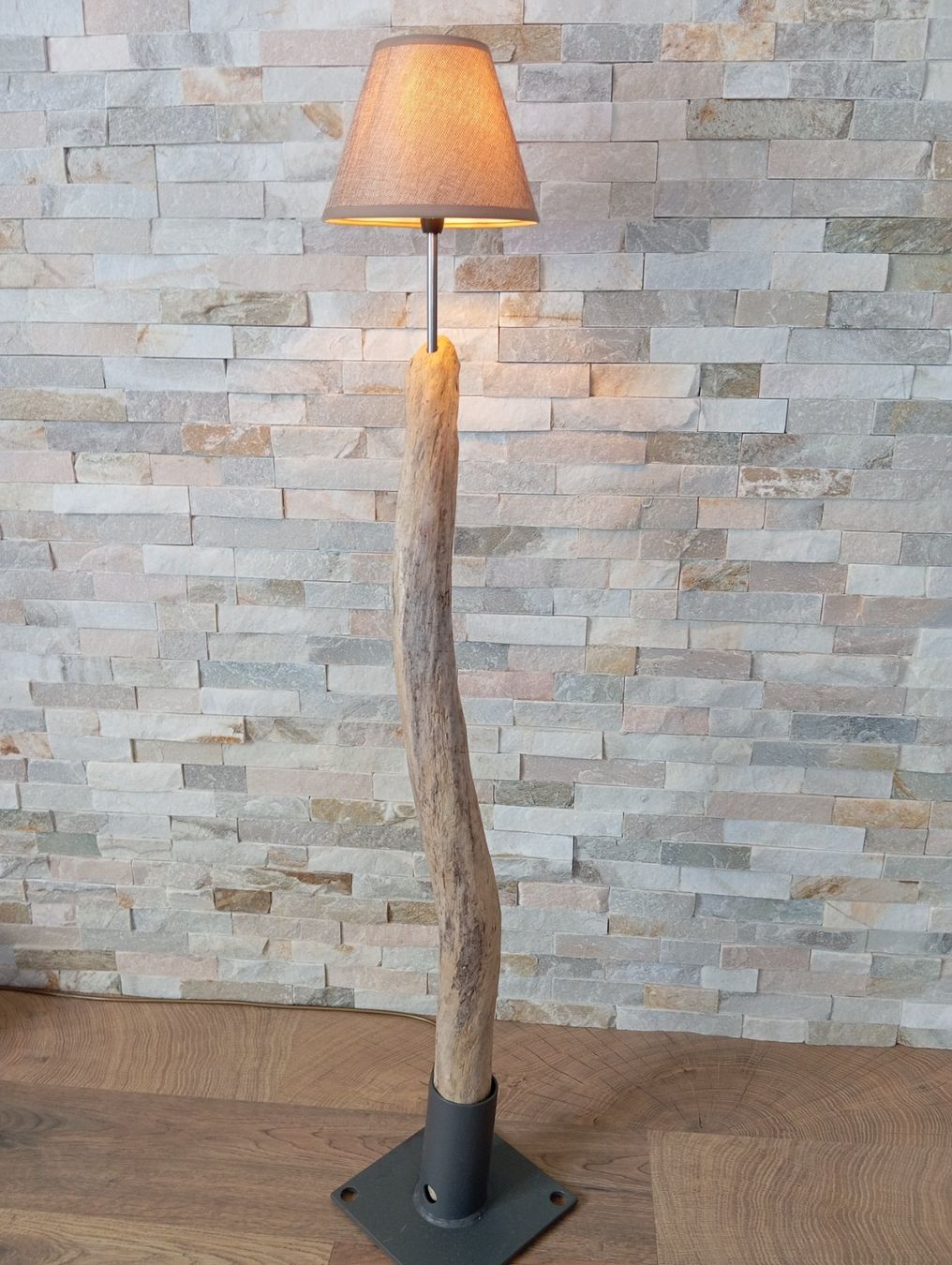 Lampen: Design Stehlampe – Neu (gemäss Beschreibung) aus Giswil von Zumdesign