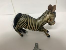Zebra mit Uhrwerk defekt schön zum Austellen /Reparieren 349