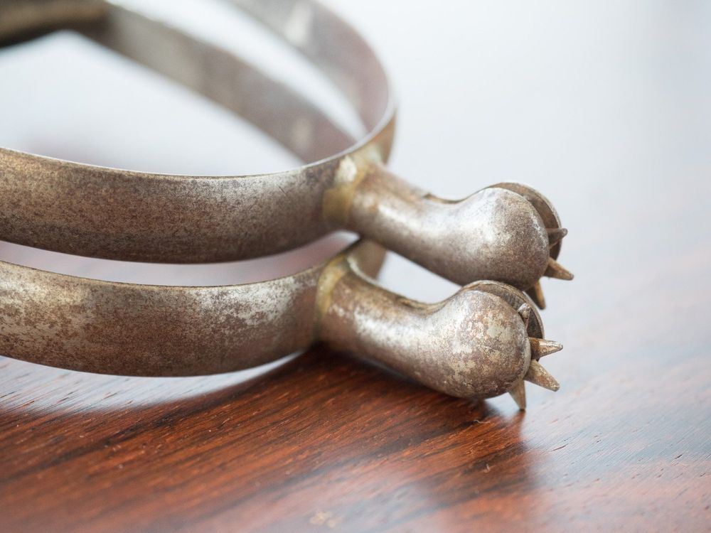 1 Paar Vintage Bassdrum-Sporenbeine – 18,3 Cm, Mit Halterung, Rutschfeste Kunststofffüße, Für Schlagzeug