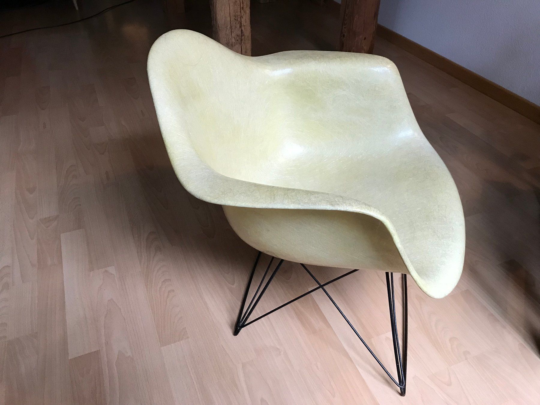 Eames Sedie: Armchair C&R Eames LAR – Usato da La Neuveville venduto da e_perriard 2