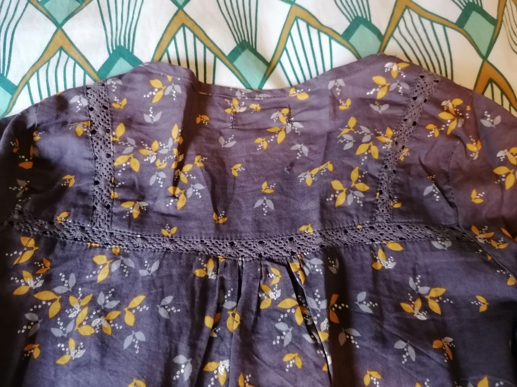 Camicette, T-shirt & Top: Chemise, blouse, top,haut – Usato da Montcherand venduto da petiteoune75 7