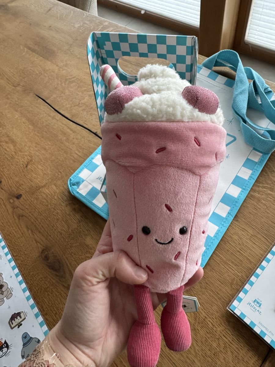 Jellycat Giocattoli: Jellycat Milkshake - New York - NEU – Nuovo e nell'imballaggio originale da Mannenbach-Salenst venduto da nic_5l27 4