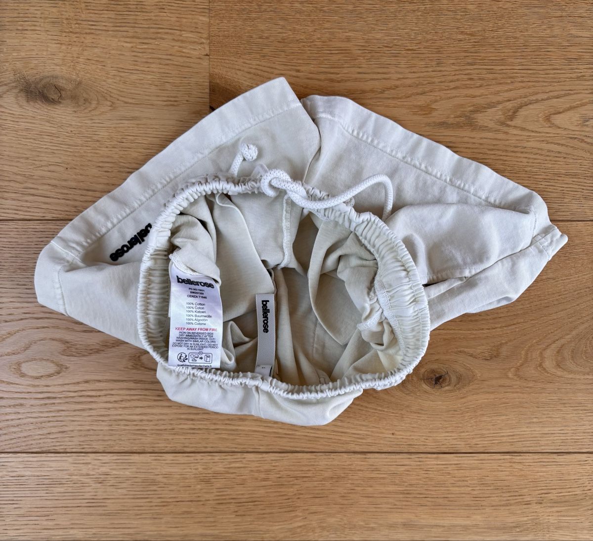 Bellerose Pantaloni: Bellerose CENZA shorts, size xs – Nuovo (secondo la descrizione) da Kilchberg ZH venduto da ben_pc68 8