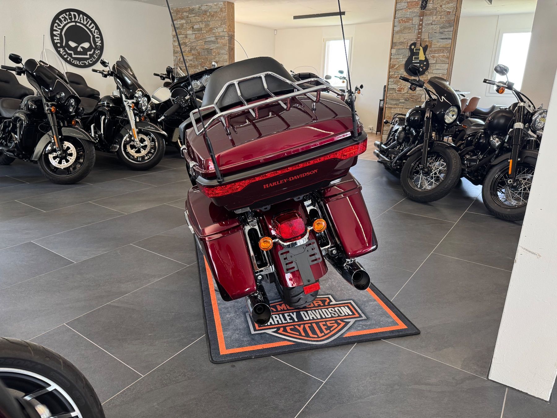 Harley-Davidson Chopper: Harley Davidson Electra Glide LEASING POSSIBLE – Usato da Echallens venduto da HD90 6