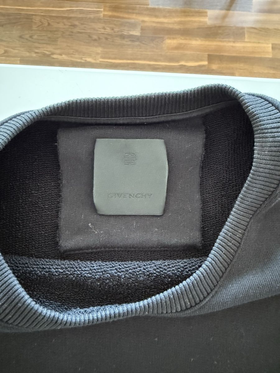 Maglioni & Felpe: Givenchy Pullover – Usato da Islikon venduto da nik_77fp 1