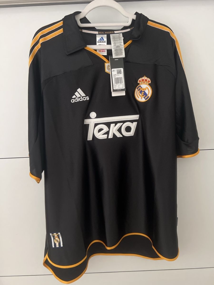 Adidas Leibchen & Hosen: Original Real Madrid Retro Trikot – Neu und originalverpackt aus Beinwil am See von justin..