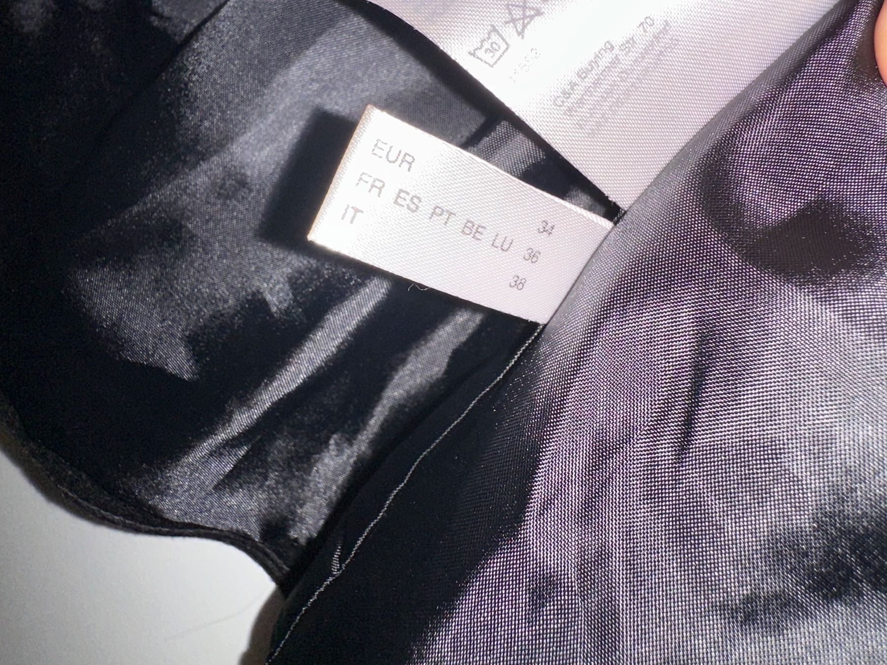 C&A Giacche: Schwarzer Blazer von Yessica, Grösse 34 – Usato da Zürich venduto da cfh_cg22 4