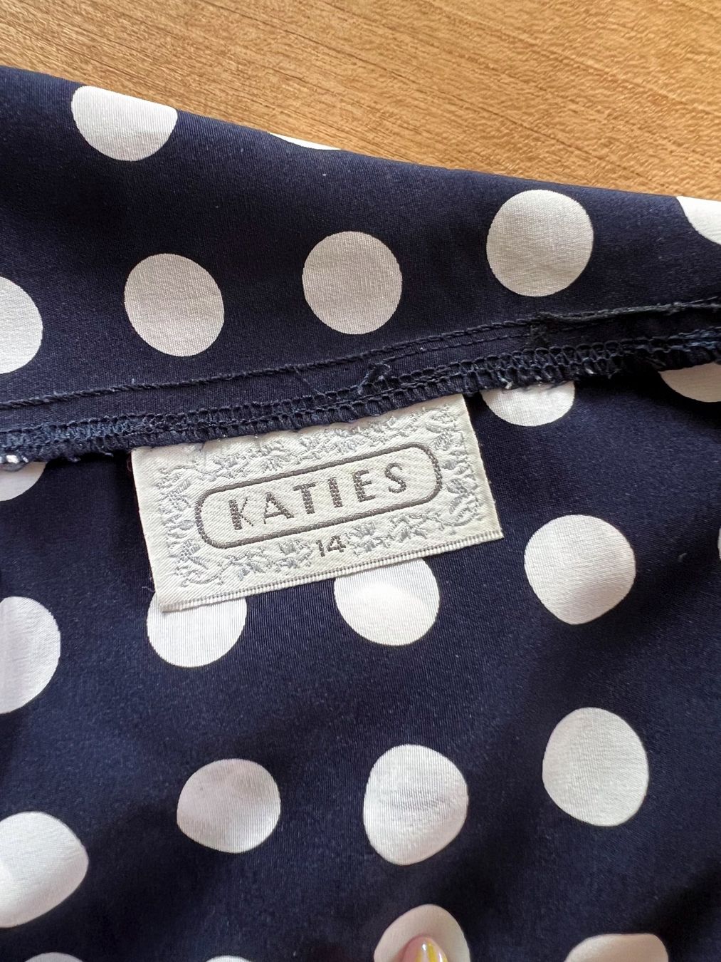 Camicette: Bluse mit Punkte-Muster – Usato da Winterthur venduto da Ael_ 3