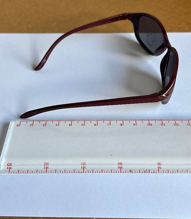 Lunettes & Verres: Kinder Sonnenbrille Cat.3 – D'occasion à Saas Fee par michaberchtold 1