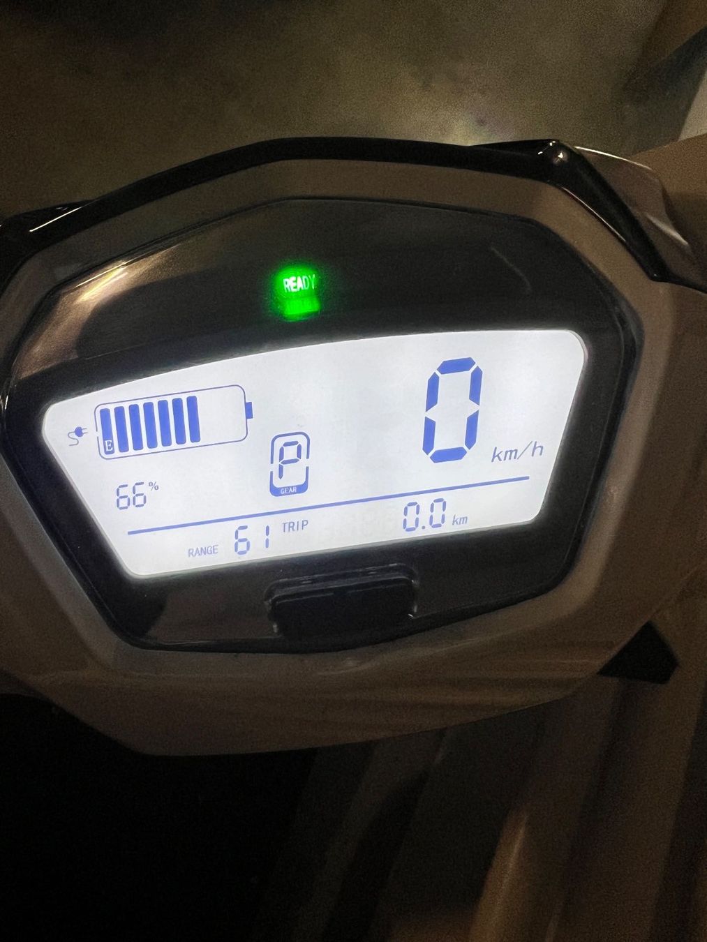 Sonstige: Electro Roller MRB-4 85Km/h 2 Plätzer Inkl. Helmkoffer – Neu (gemäss Beschreibung) aus Bern von No1e 2