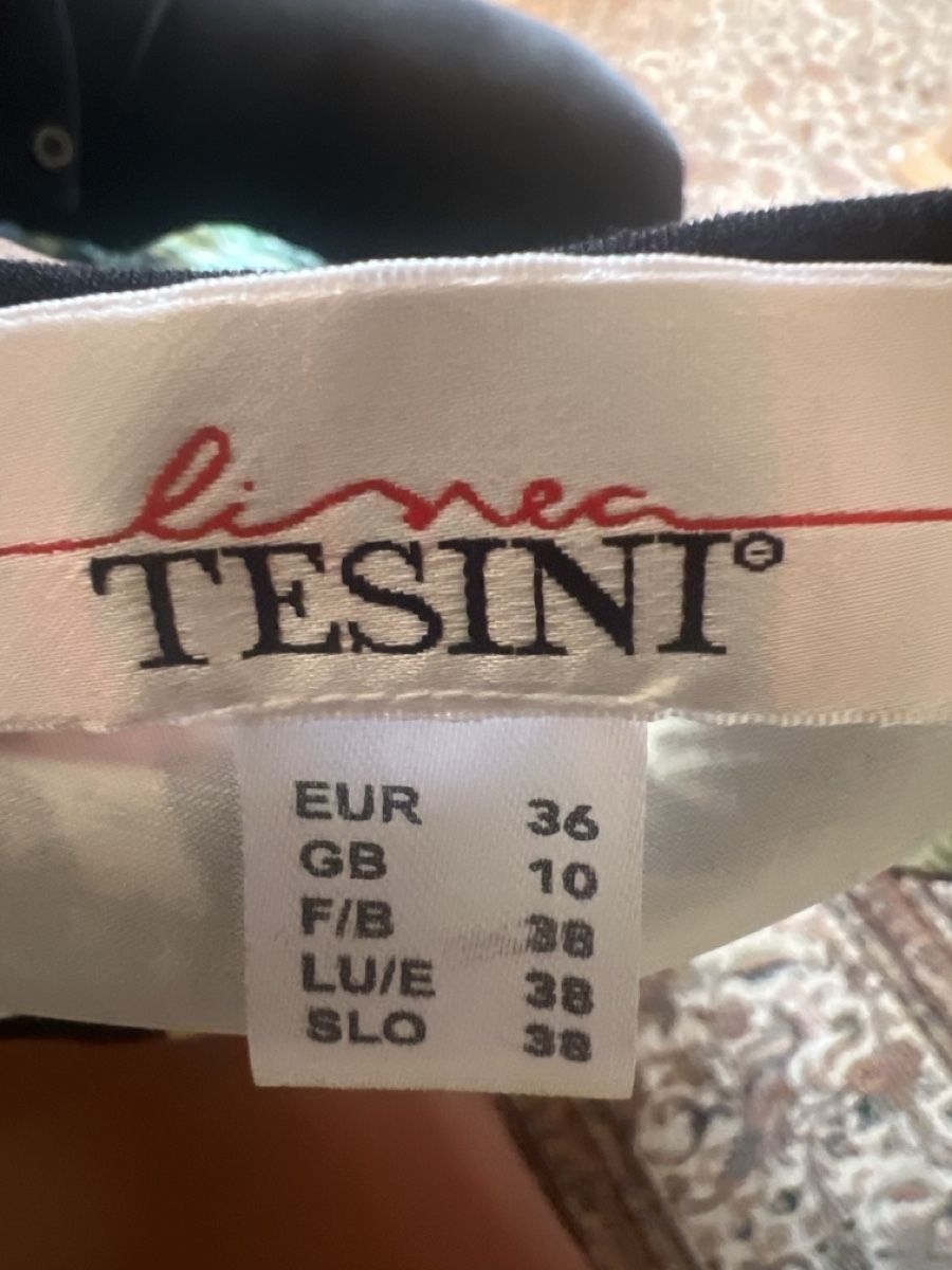 Kleider: 1 robe Tesini taille 36 vert selon photos – Gebraucht aus Charmey (Gruyère) von Rolando6 2