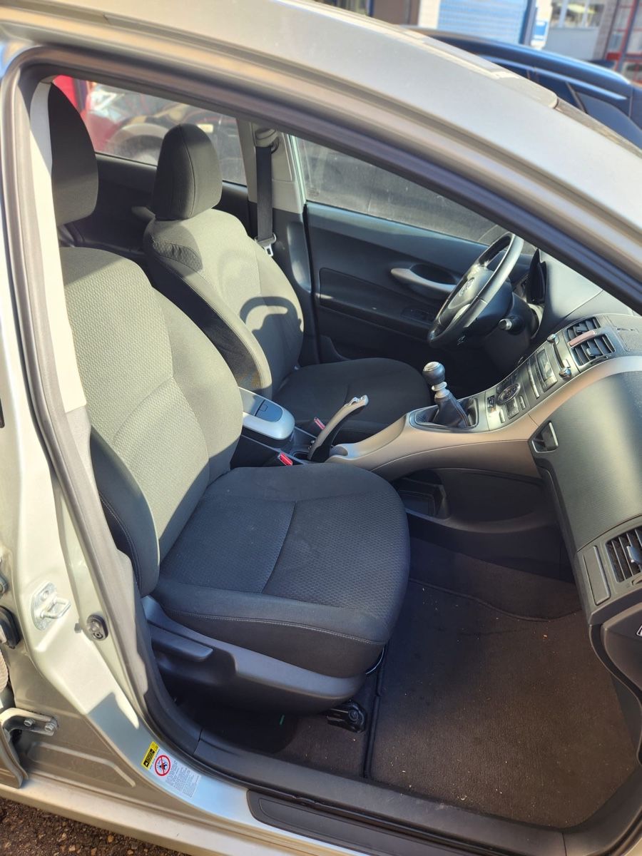 Toyota Autos: Toyota Auris 2,2 D-CAT – Defekt aus Uetendorf von Sathu96 5