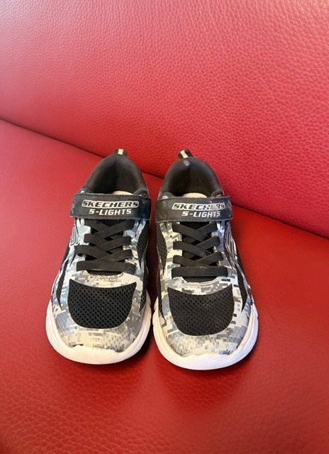 Skechers Chaussures garçon: Skechers Grösse 34 – D'occasion à Lömmenschwil par classico01 1