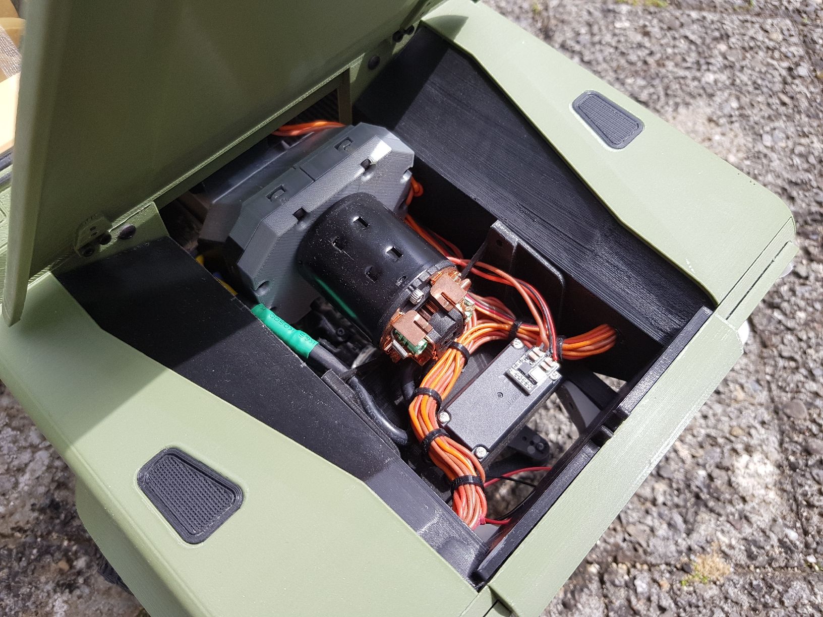 Modellismo RC: RC Landrover Defender – Usato da Hettlingen venduto da mat_ts7l 7