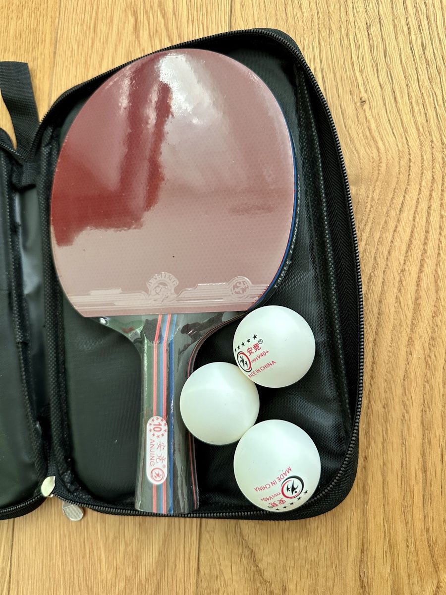 Giochi: Table Tennis Racket Set with 3 Balls and Case – Usato da Gattikon venduto da Sarahs_Schatzkammer