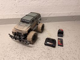 RC Auto Hummer Mud Slinger New Bright mit Zubehör -gebraucht