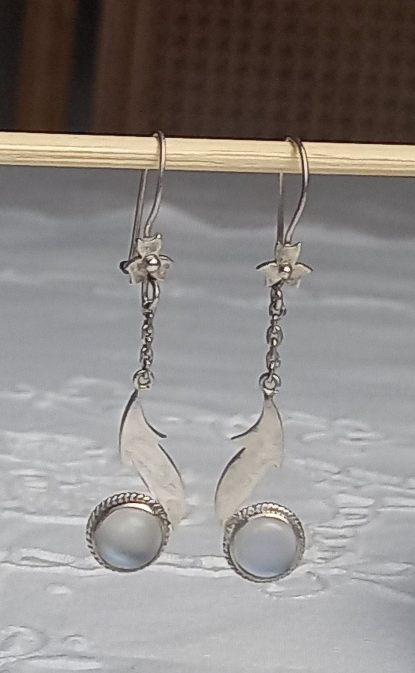 Boucles d'oreille: Silber Ohrhänger mit Mondstein neuwertig.  – D'occasion à Buchs AG par Dzirul 6