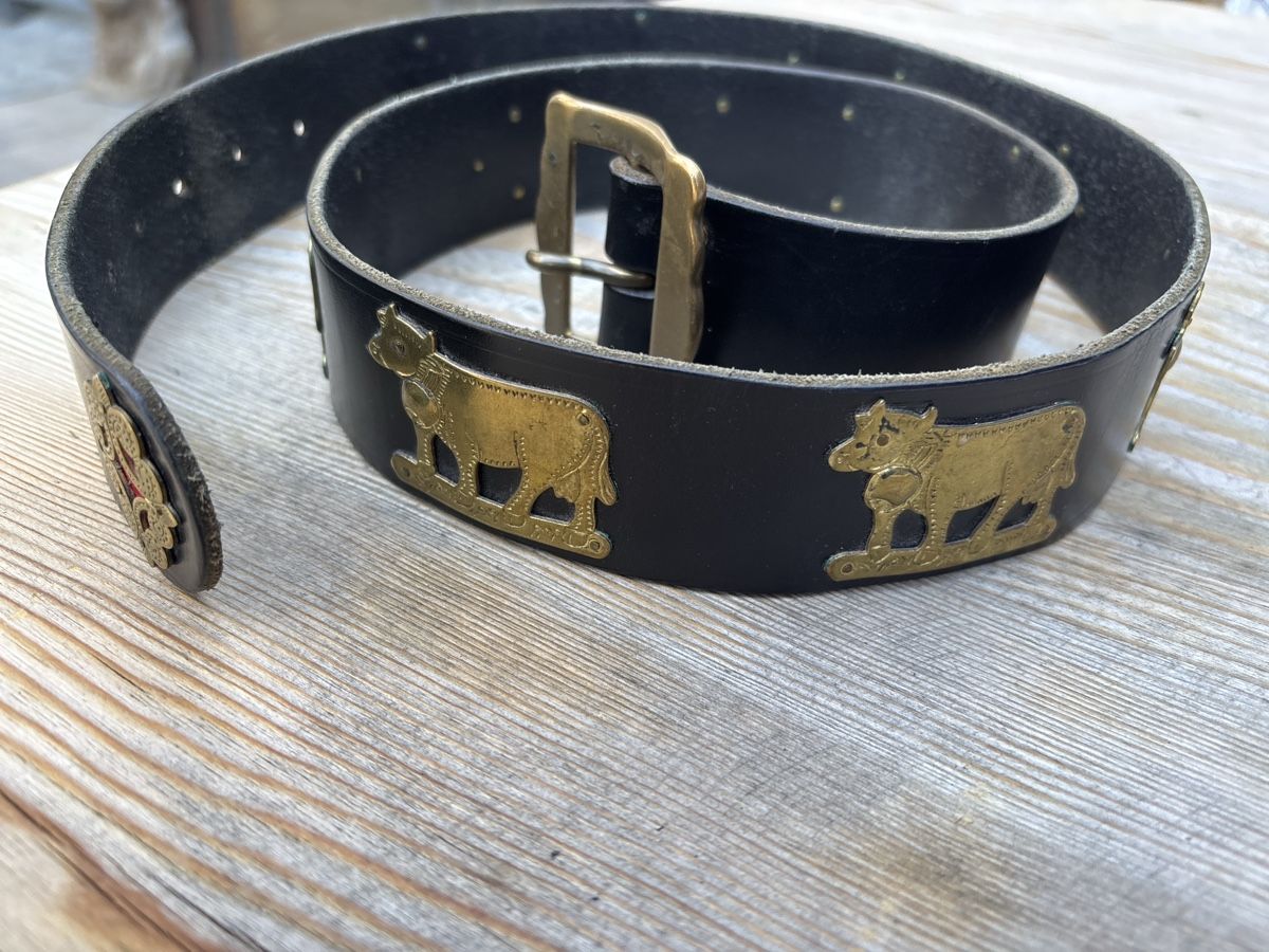 Etro Cinture: Original Appenzeller Chüeligurt – Usato da Bitsch venduto da Walter2019