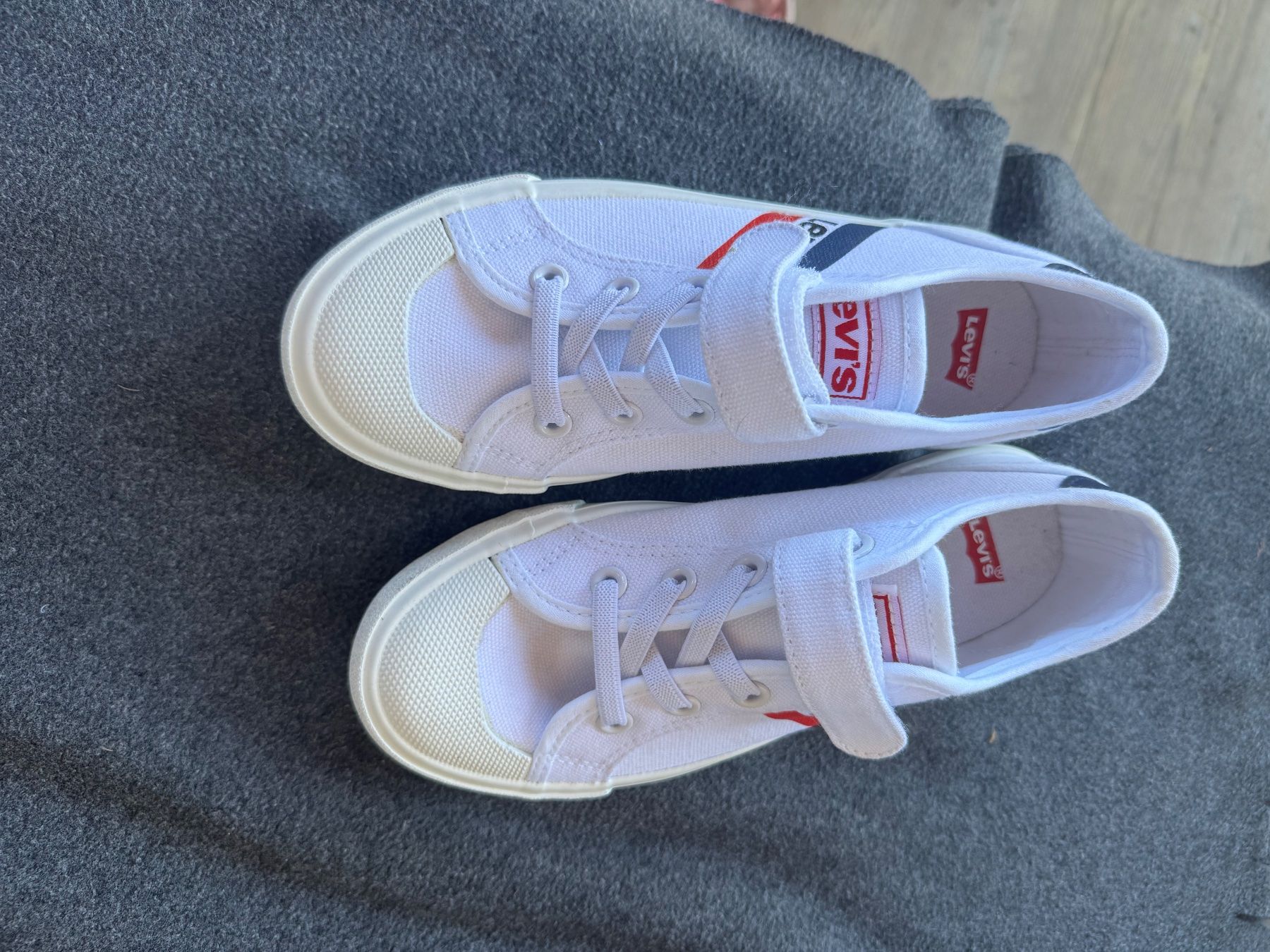 Levi's Scarpe per ragazzi: Levi’s Schuhe Grösse 34 NEU – Nuovo (secondo la descrizione) da Dürrenäsch venduto da 1kirs 1