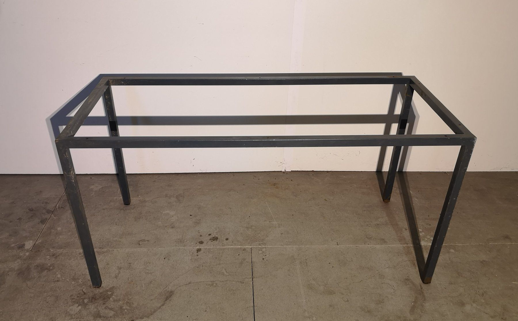 Tavoli: Minimalistisches Mid-Century Tischgestell ... – Usato da Solothurn venduto da Sis_email 1