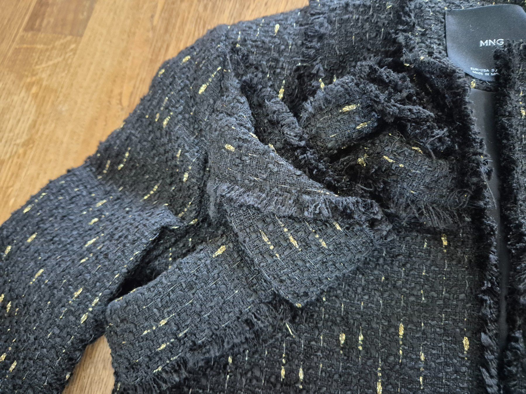 Mango Giacche: NEW black and gold Mango blazer size S – Nuovo (secondo la descrizione) da Zürich venduto da monadiederich 2