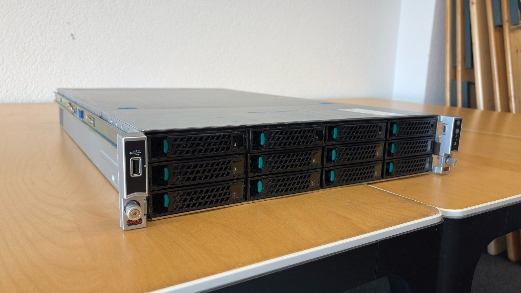 Intel Server: Intel Rackserver Xeon E5 v4, 128GB RAM (1/3) – Gebraucht aus Volketswil von appmac67 4