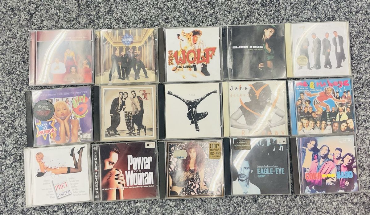 CD: CD Sammlung Diverse Genres - Sommer Hits & Klassiker! – Usato da Au ZH venduto da Jaggy4 2