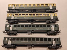 4 Personenwagen der Bodensee-Toggenburg-Bahn (Hag?)