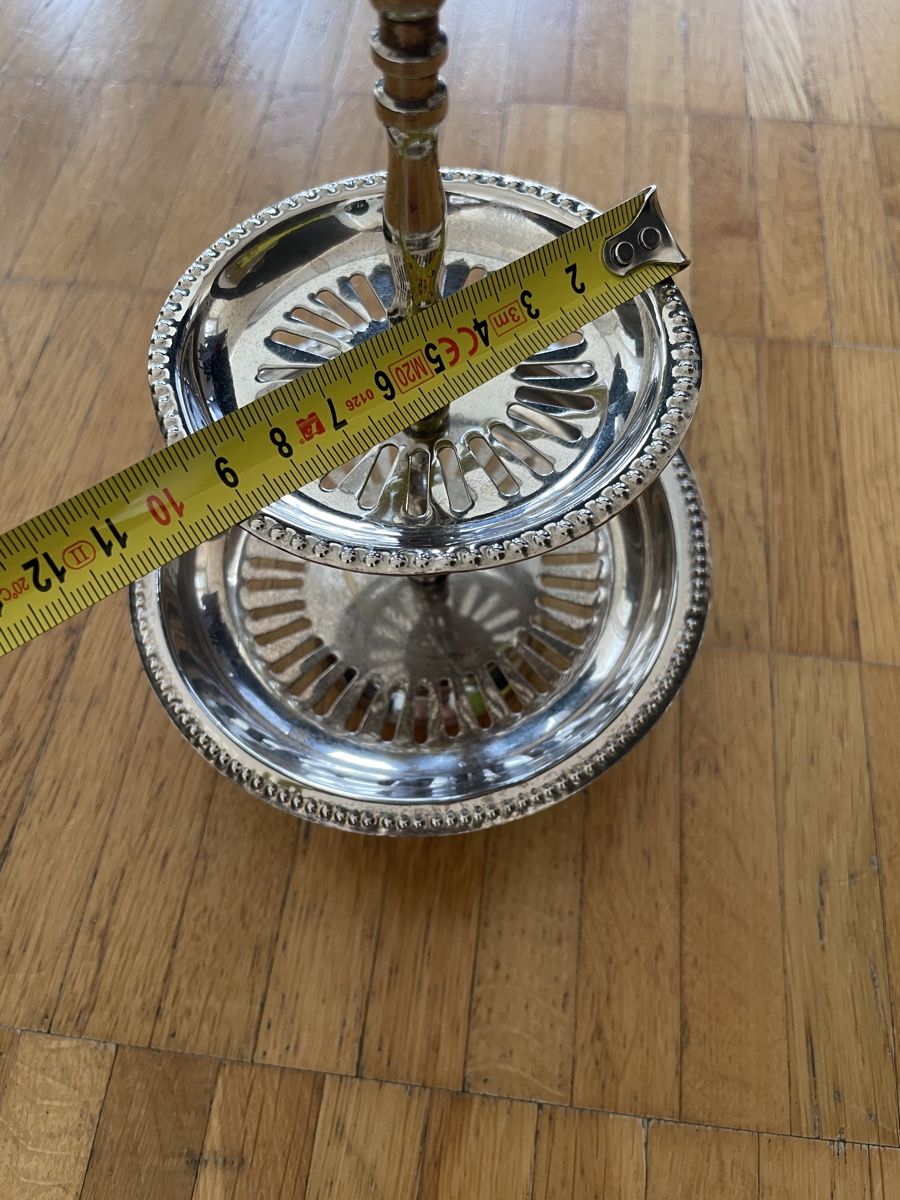 Servierplatten: 2 Tier Serving Stand Silver Plated Metal – Gebraucht aus Neuchatel von shi_9fzw 3