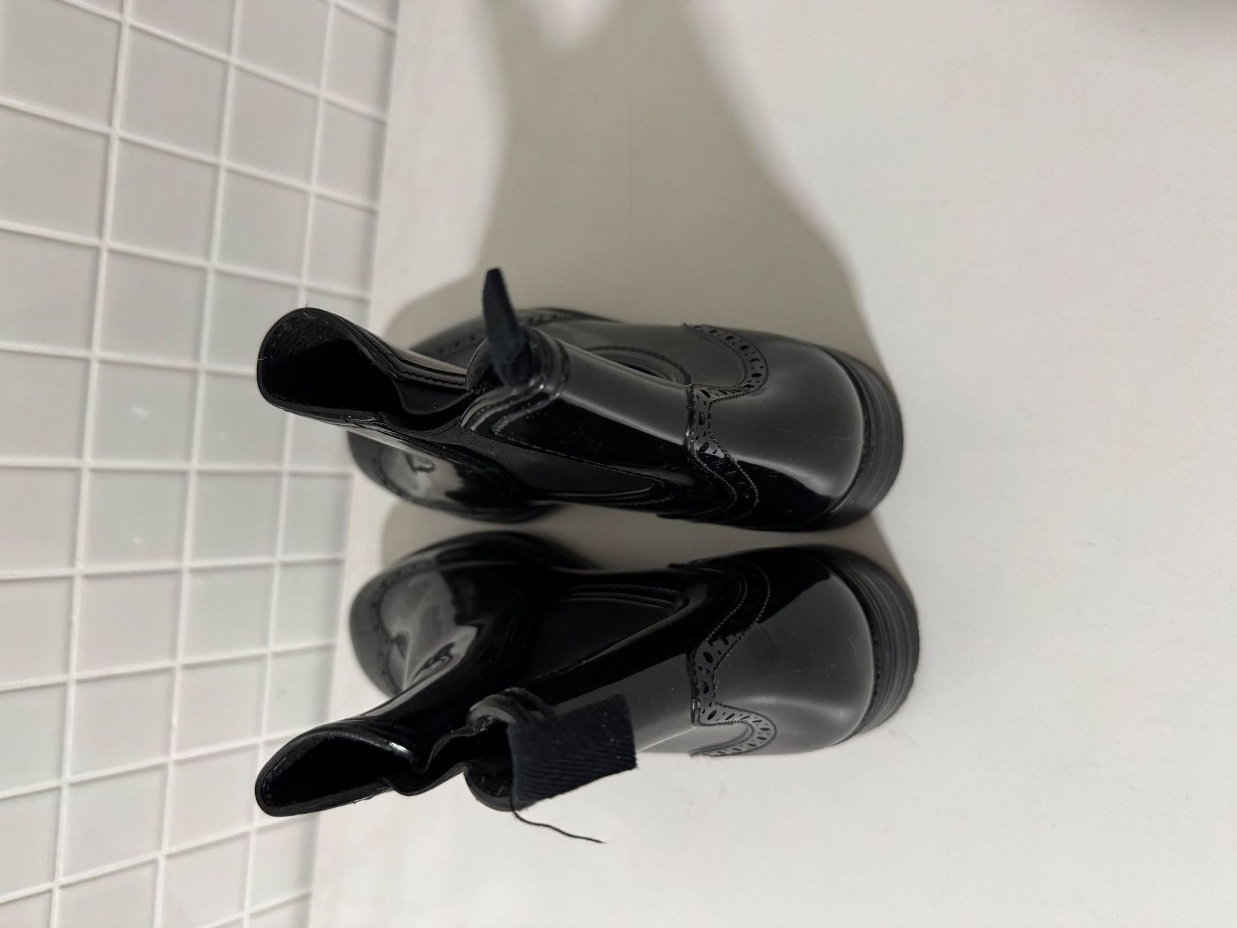 Scarpe da donna: SCHUHE Gummi Stiefeletten – Usato da Adliswil venduto da Jessik0 5