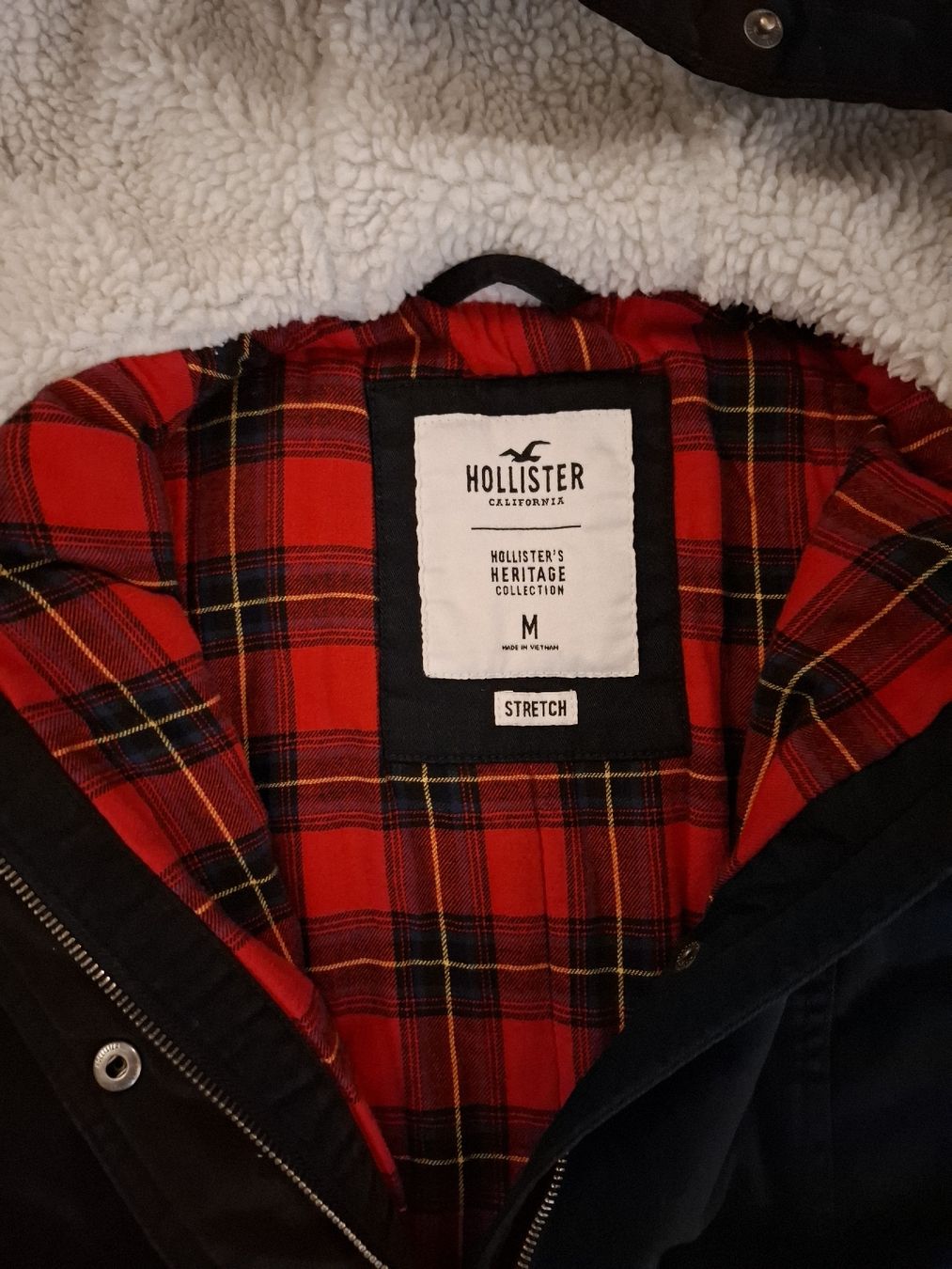 Hollister Jacken: veste Hollister taille M – Gebraucht aus Orbe von roxanny2021 1