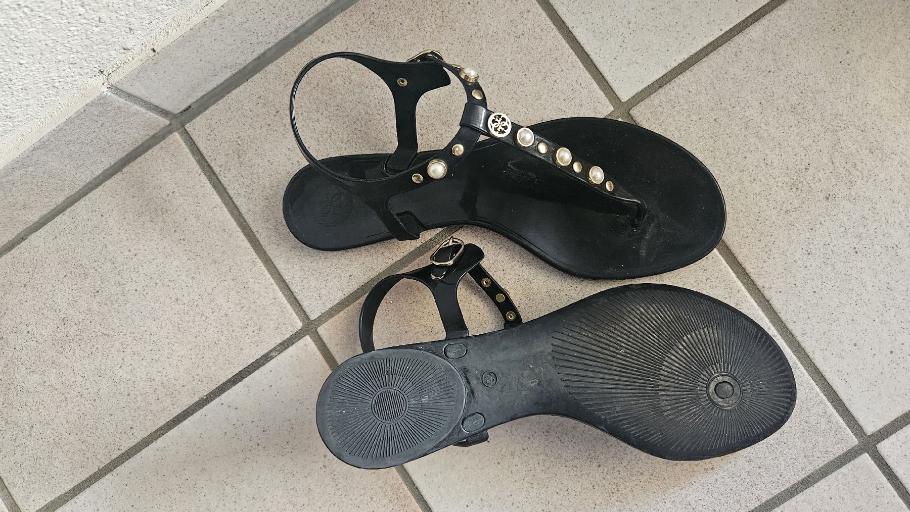 Guess Damenschuhe: Guess Sandalen in schwarz, Grösse 40 – Gebraucht aus Lippoldswilen von topmodel62 3
