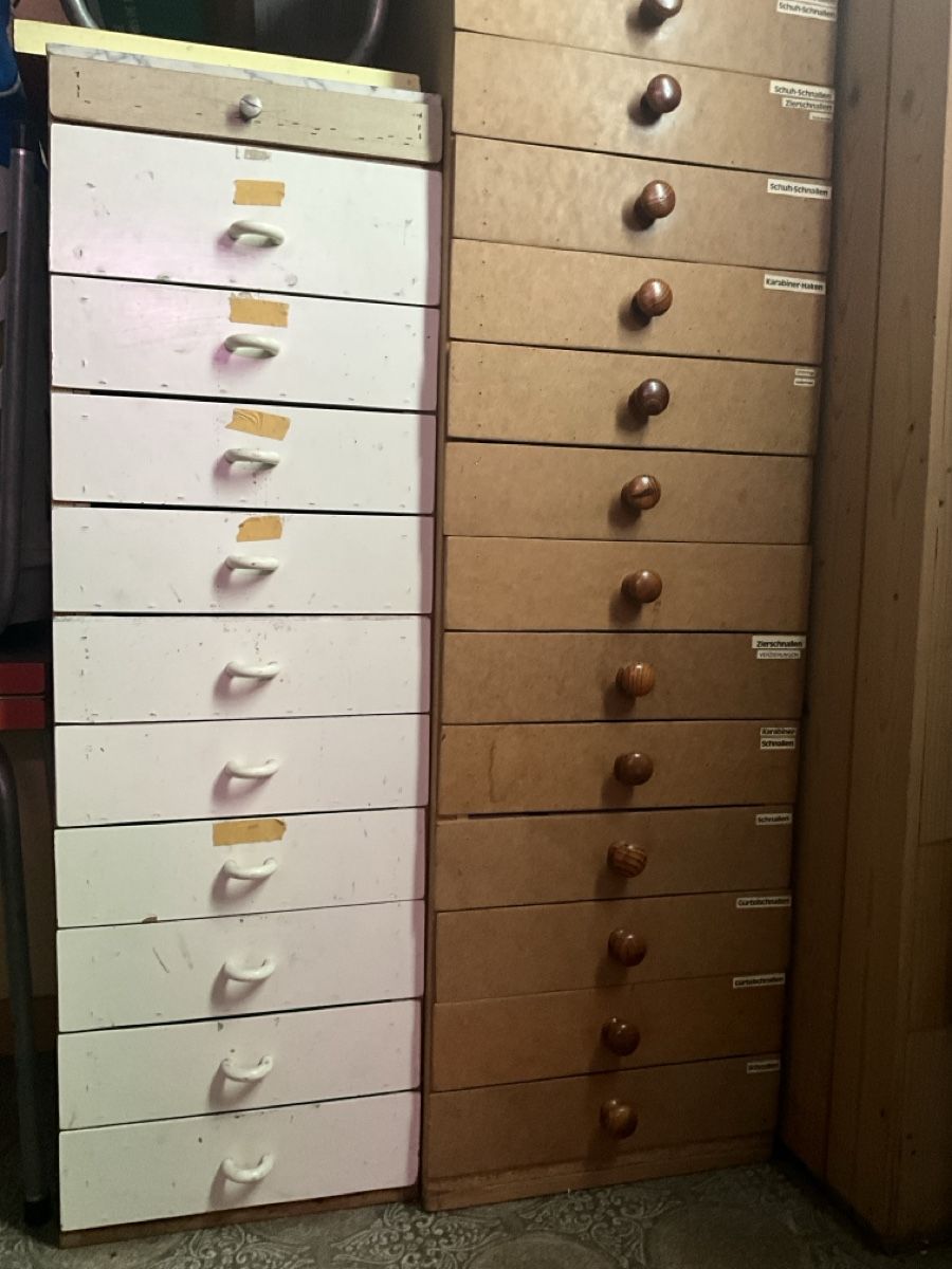 Tutti gli attrezzi: Shoemaker accessories  – Nuovo (secondo la descrizione) da Elsau venduto da MANWITHVAN