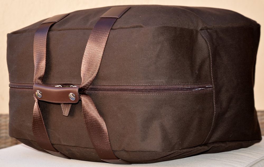 Sac En Papier Patek Philippe – Dimensions 34 X 28 X 15 Cm – Pour Rangement / Stockage – Occasion