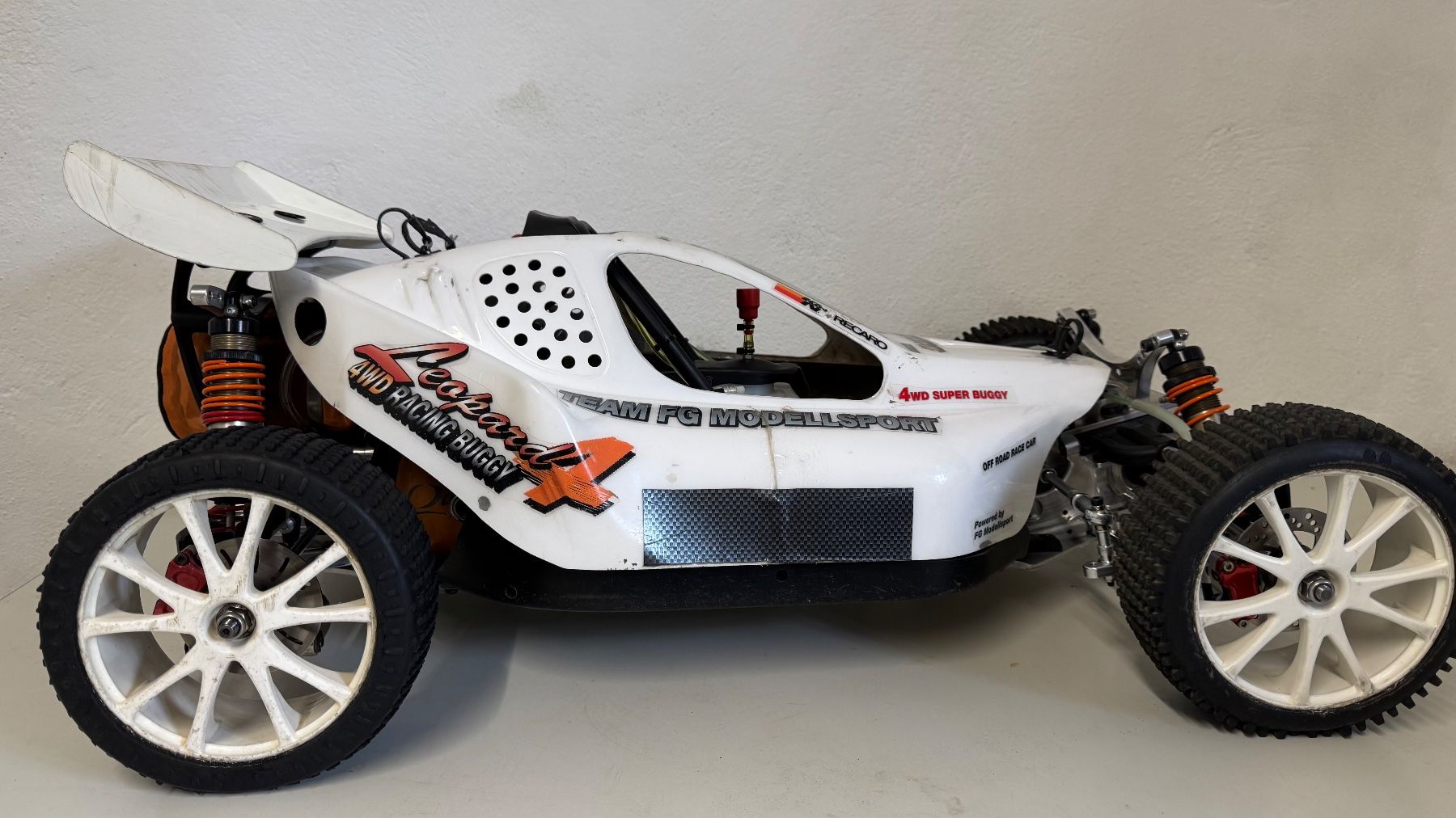 FG RC Kits de montage: FG Leopard 4 Competition 4WD – D'occasion à Kilchberg ZH par Jezi 2