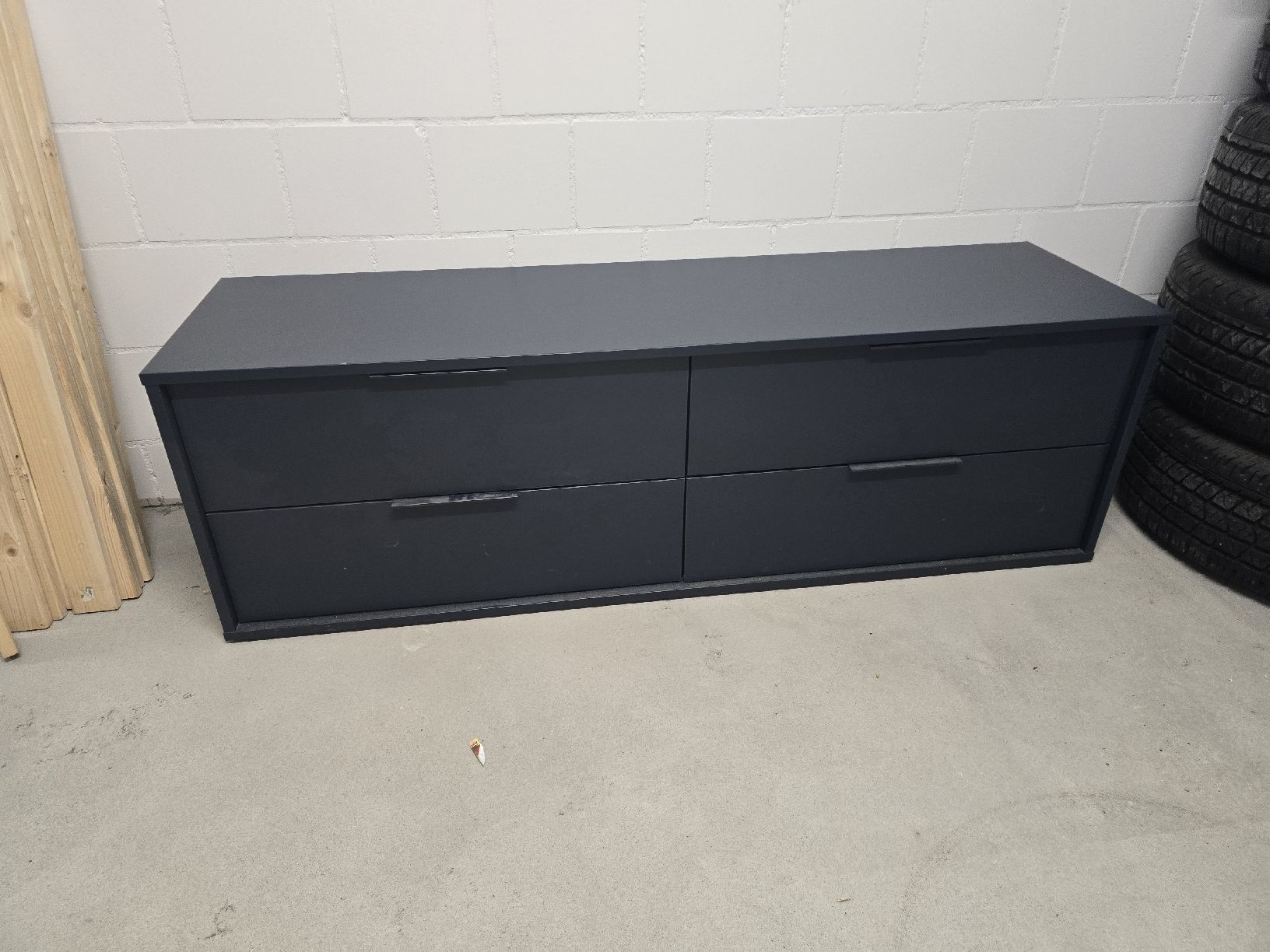 Ikea TV Möbel: Sideboard mit 4 Schubladen dunkelblau – Gebraucht aus Meinisberg von Madermi 4
