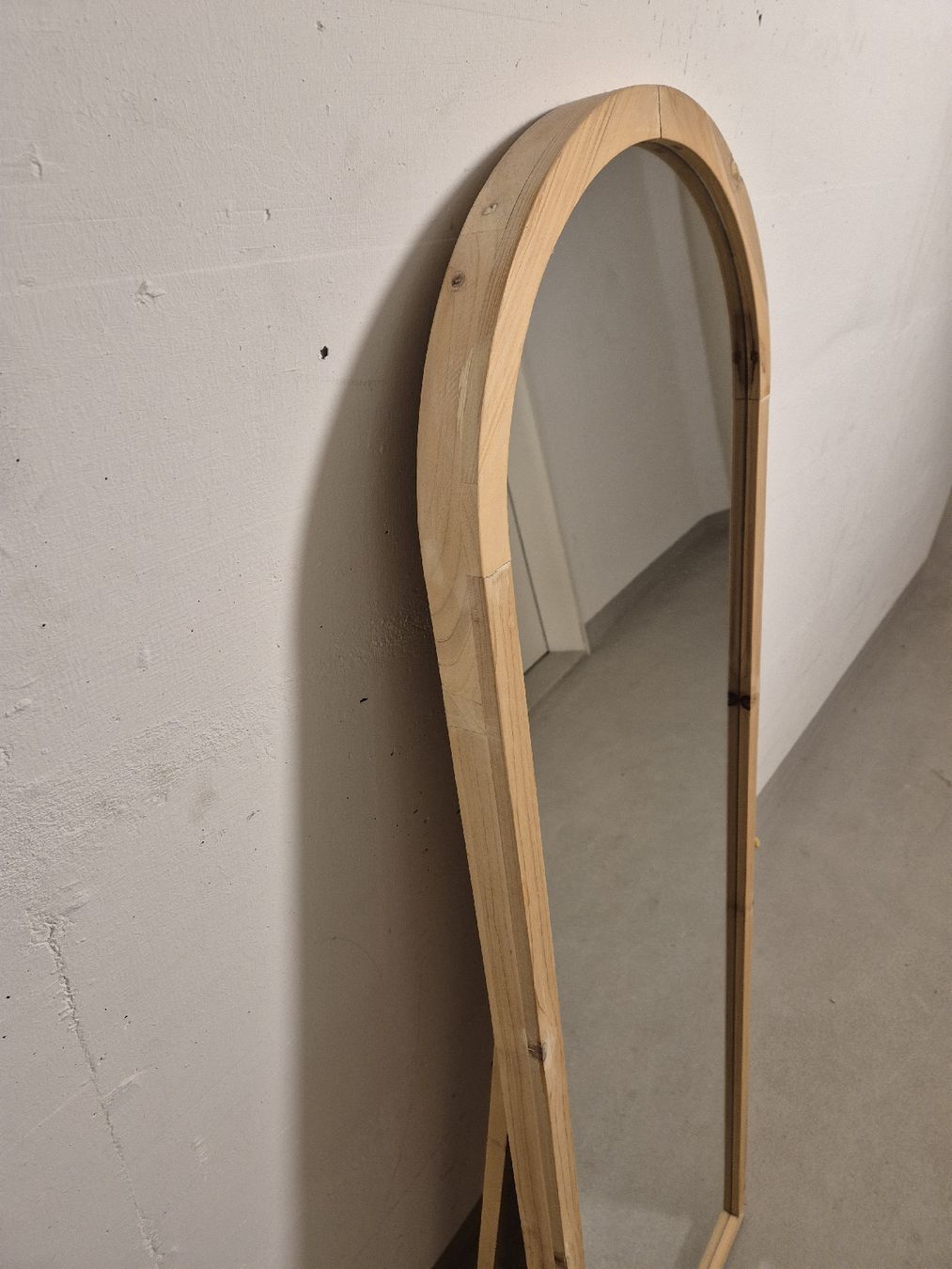 Specchi: Standspiegel mit Holzrahmen – Usato da Niederhelfenschwil venduto da usa001 1