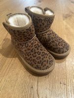 Gefütterte Winterstiefel Gr. 30