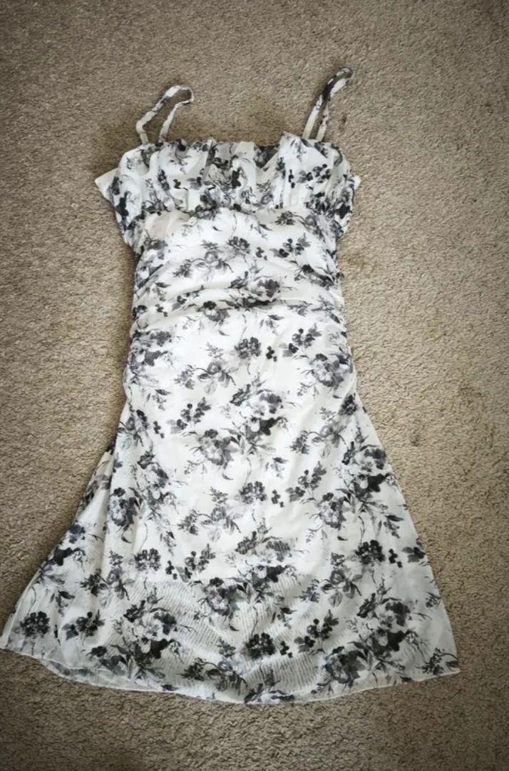 Vestiti: Sommerliches Kleid mit Blumenmuster, Grösse S – Usato da Zofingen venduto da Just_That_Thing 1