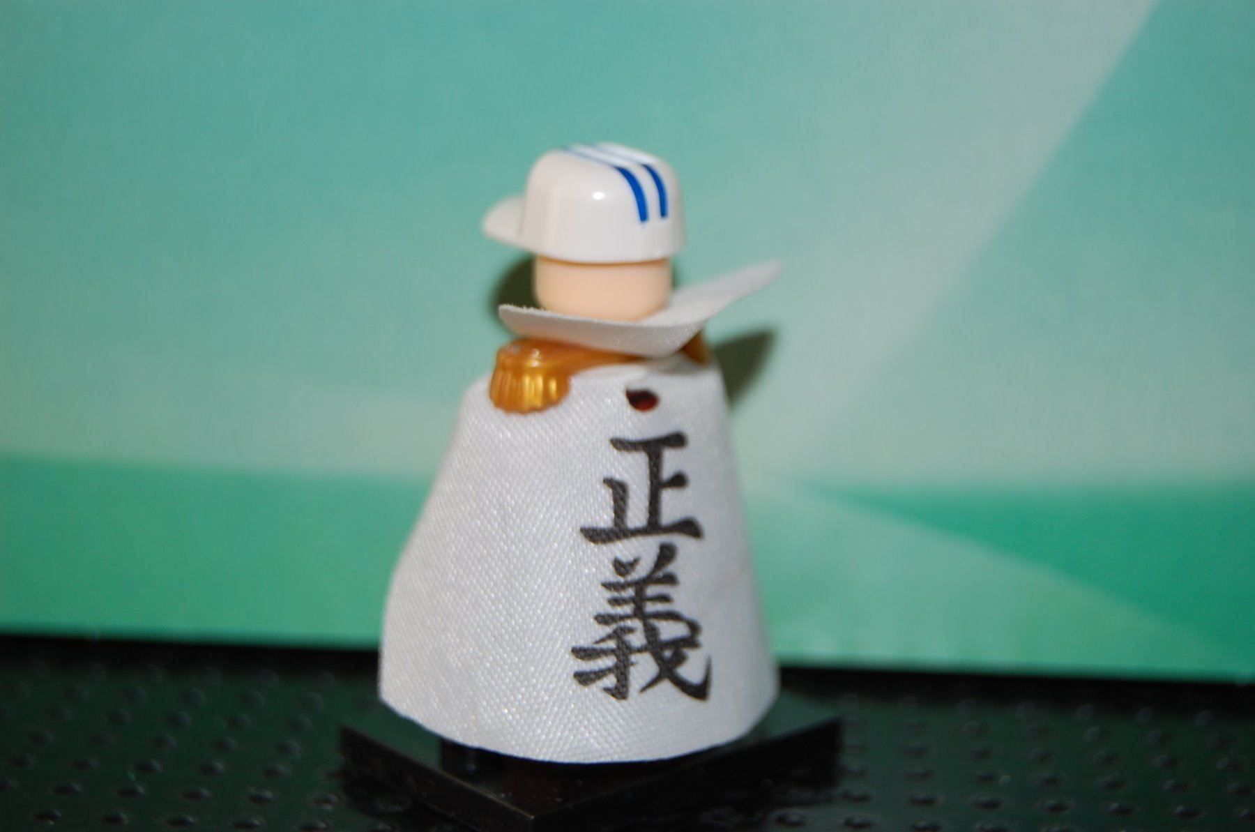 Baukästen: One Piece Minifigur Akainu – Gebraucht aus Basel von Don-Angel 1