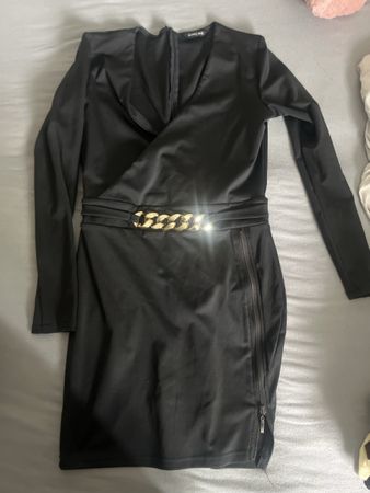 Elegantes schwarzes Kleid mit Goldkette Gr. 36/38 🍟