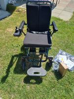 Aktion, elektrischer Rollstuhl, neu