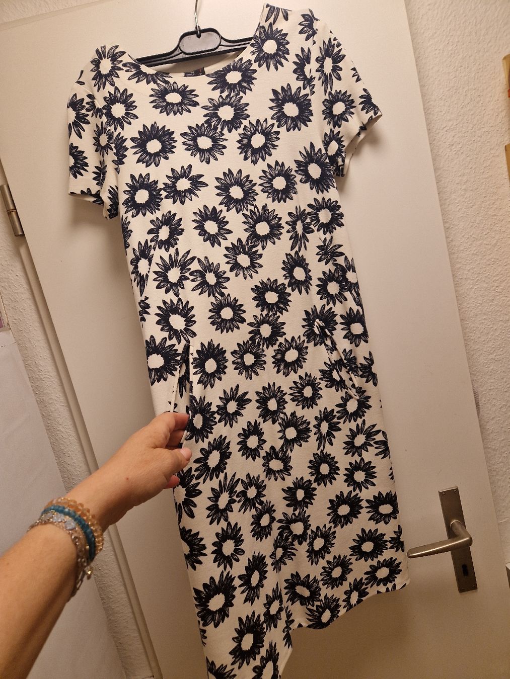 Marc Cain Vestiti: Marc Cain Sommerkleid Blumenmuster – Usato da Binningen venduto da Daja75 1
