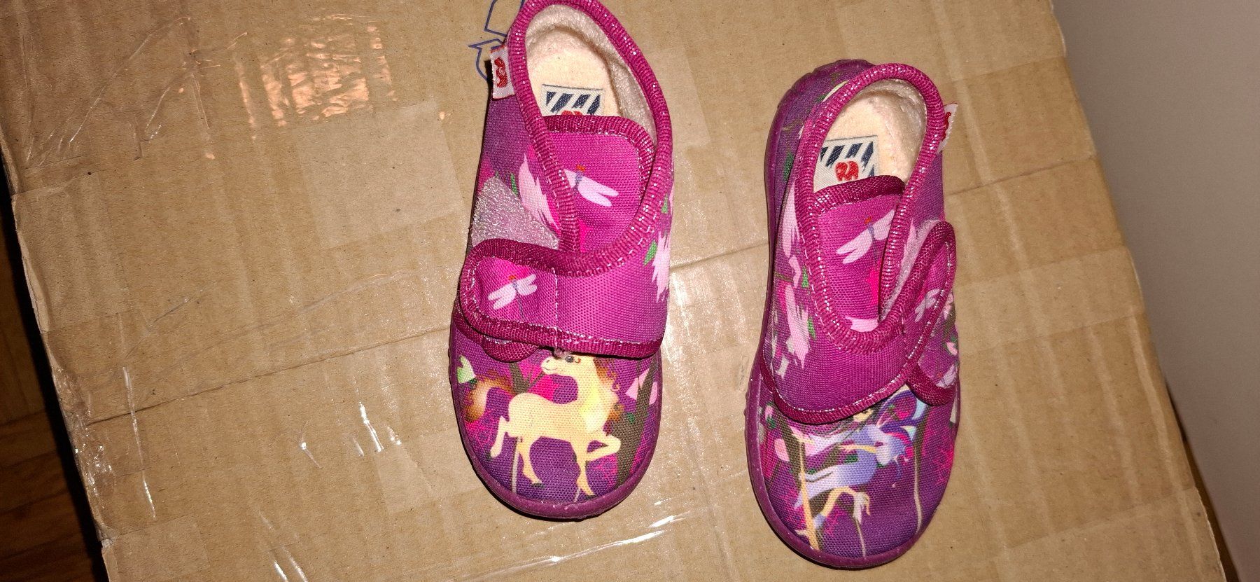 Elefanten Scarpe per ragazzi: Pantoufle elefanten, bébé 1an, taille 21 – Usato da Lausanne venduto da GeoTrouvetou1952 1