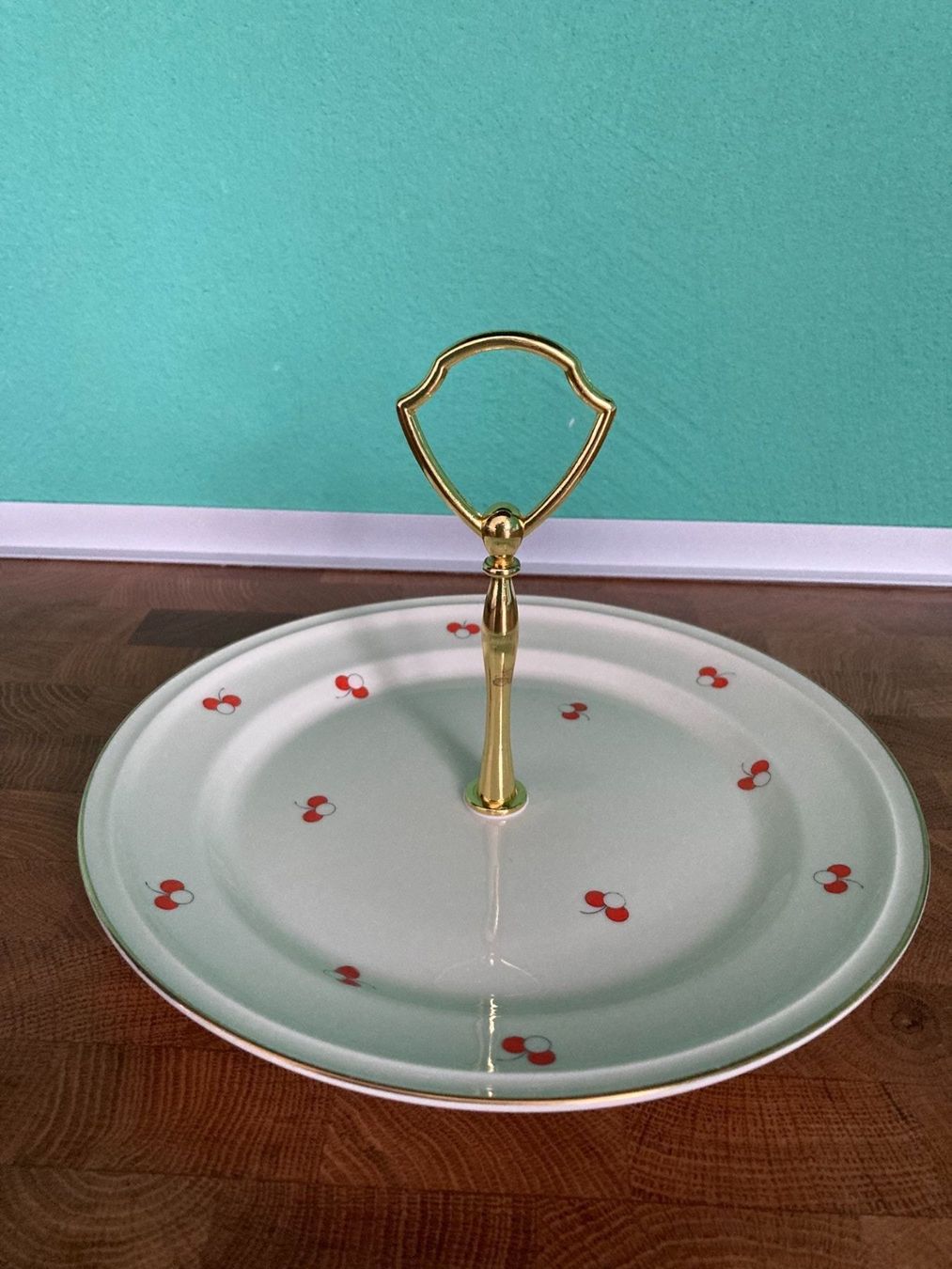 Rosenthal Piatti: ETAGERE MIT ROSENTHAL TELLER – Usato da Subingen venduto da Etageren 3