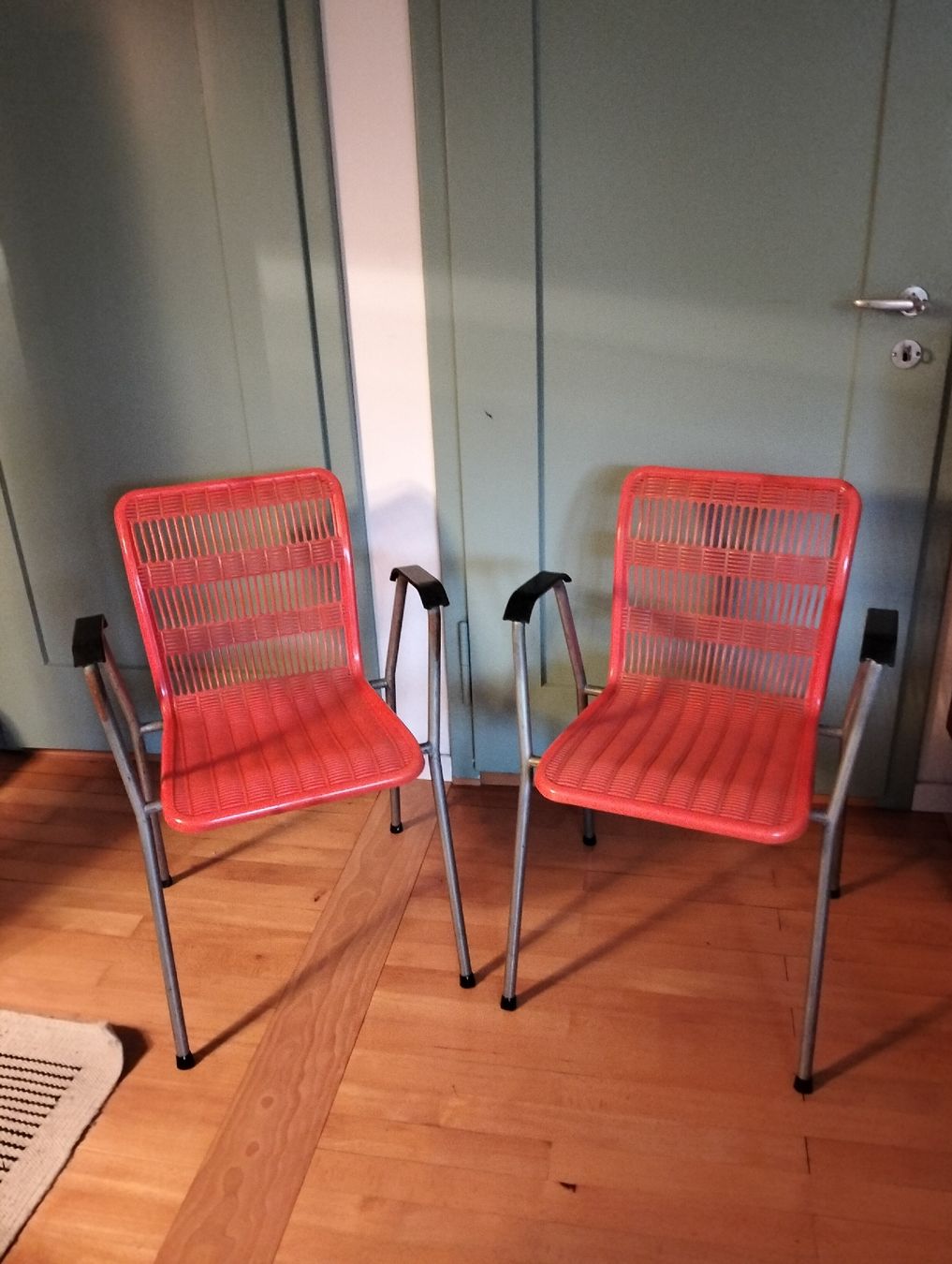 Stühle: 2 Vintage Mid Century Gartenstühle – Gebraucht aus Wil SG von die-wohnung